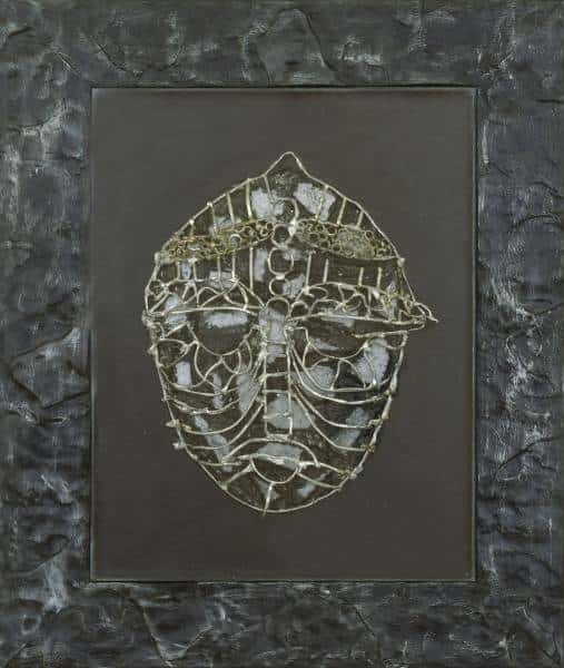 Maske i tinn og glass av Torgrim Emil Flaten